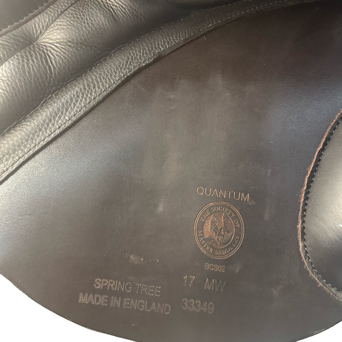 Black Country Quantum 17" Used Close Contact Saddle