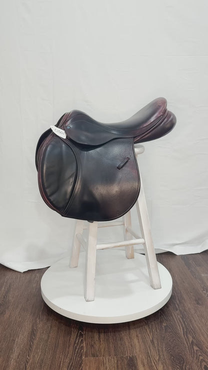 County Saddlery Solution 17.5" Used Close Contact Saddle