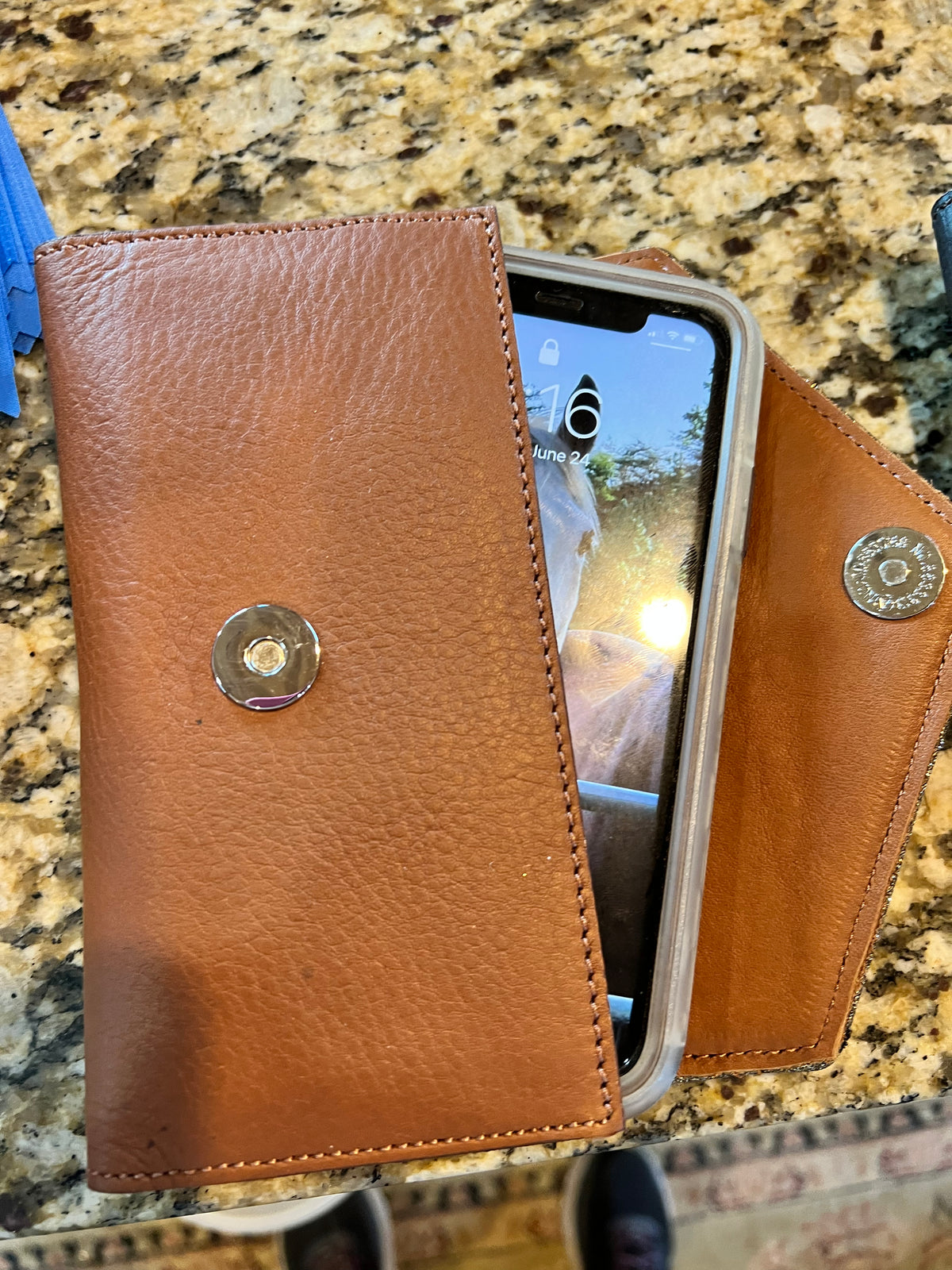 Pénélope Leather Phone Pocket - Exceptional Equestrian
